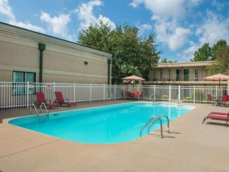Days Inn By Wyndham Paducah Eksteriør billede