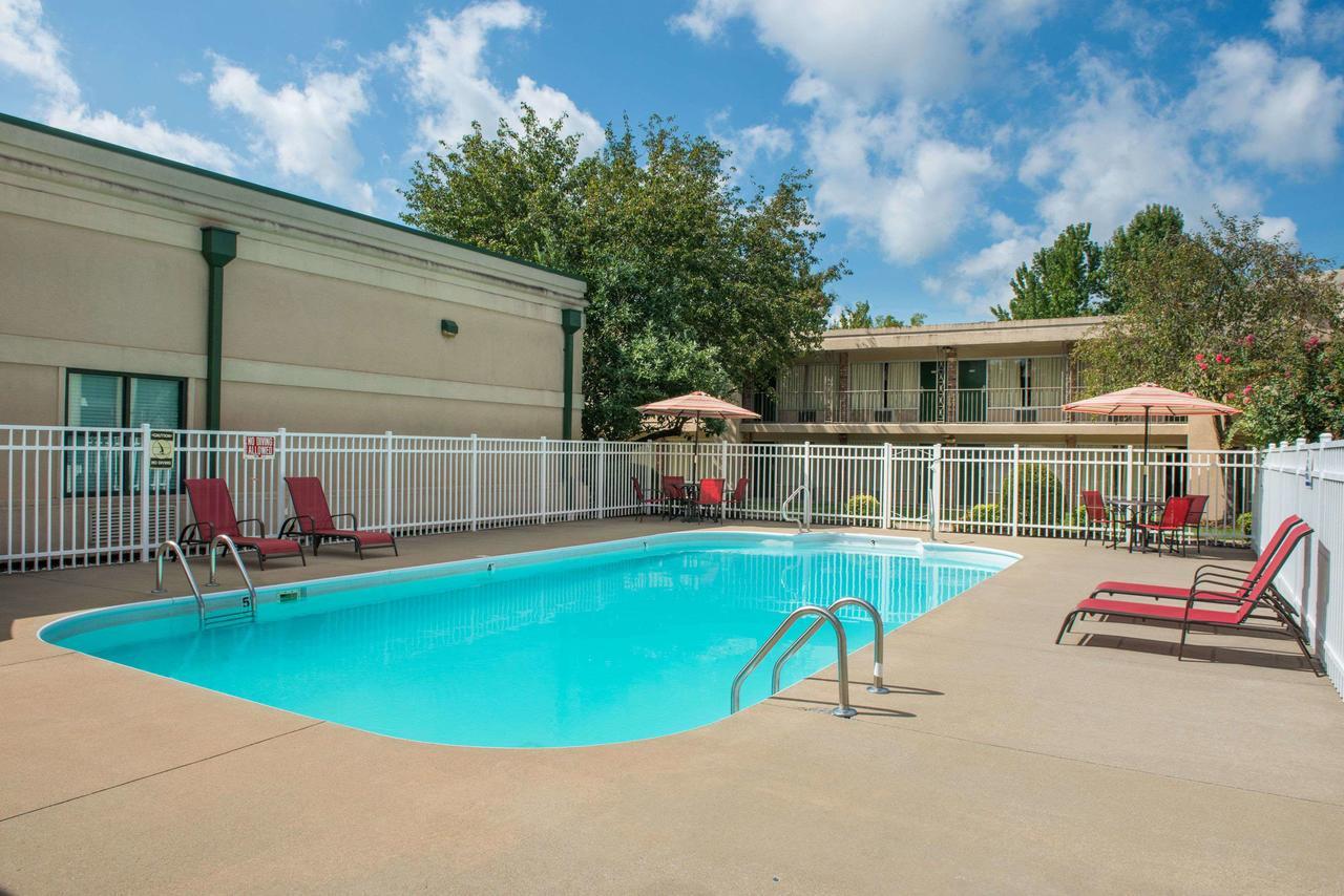 Days Inn By Wyndham Paducah Eksteriør billede